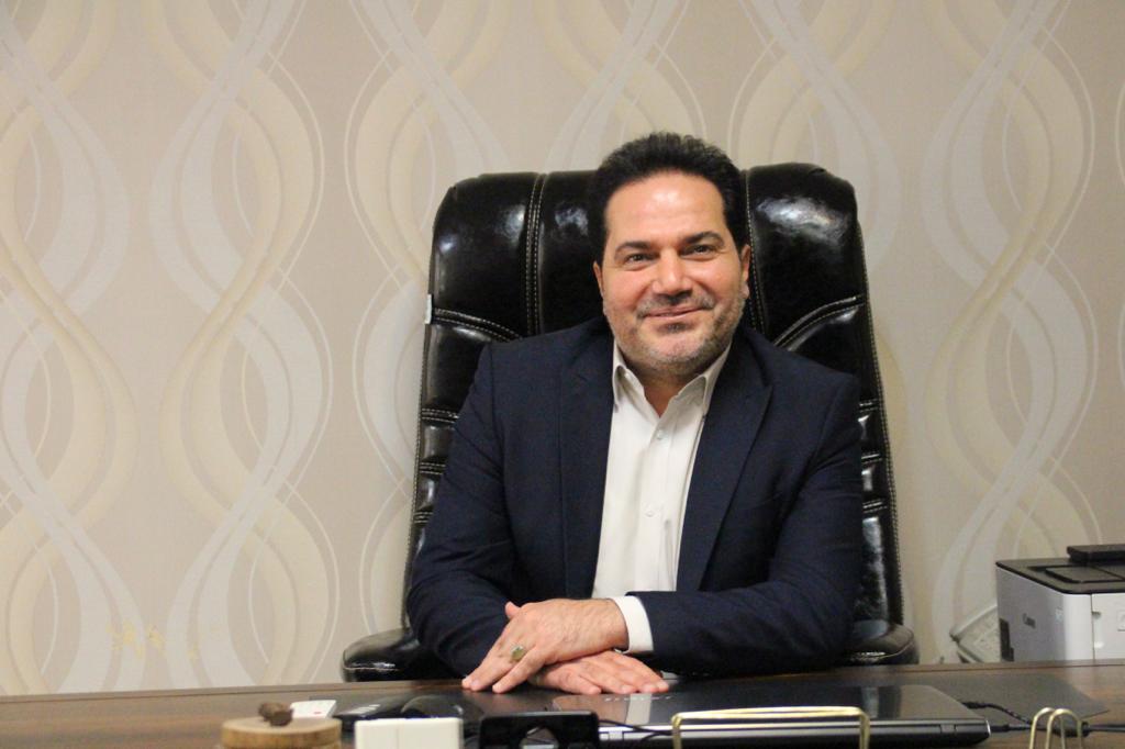 در پیام مدیر عامل آتیه سازان حافظ به مناسبت روز کارمند ؛ 
همت و تلاش کارمندان در مسیر خدمت رسانی به مردم در حوزه درمانی و سلامت شایسته تجلیل است . 