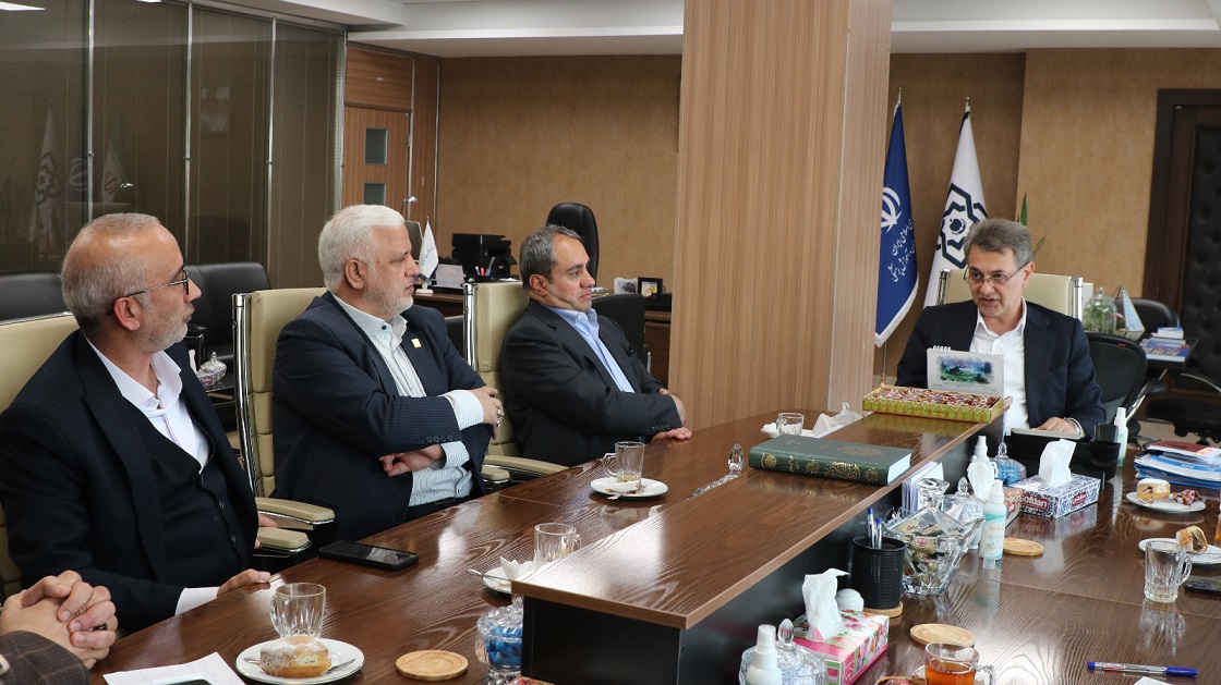 دیدار نوروزی مدیرعامل و اعضای هیئت مدیره آتیه سازان حافظ با مدیر عامل سازمان بیمه سلامت ایران
