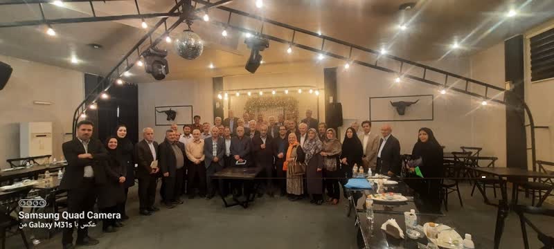 نشست مشترک آتیه سازان حافظ و مجمع کانون‌های بازنشستگی کشوری و آموزش و پرورش استان اصفهان  برگزار شد