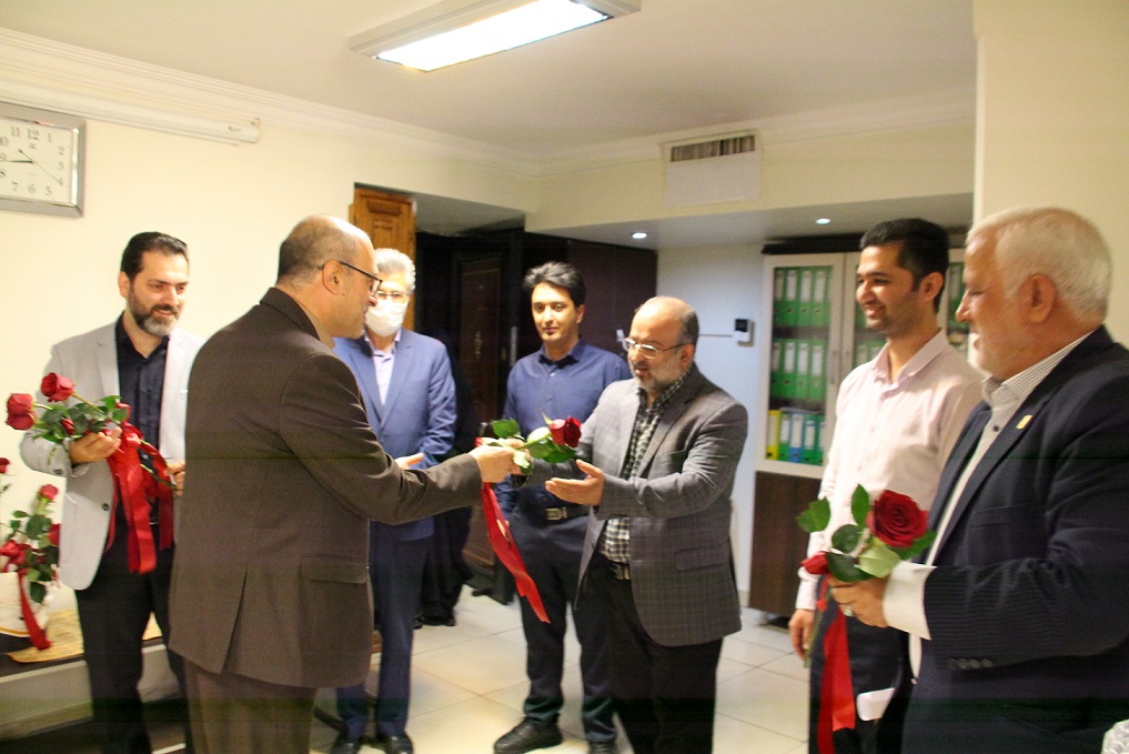 دیدارصمیمانه مدیرعامل آتیه سازان حافظ با کارکنان مدیریت منابع انسانی ستاد مرکزی/ به مناسبت روز ملی منابع انسانی