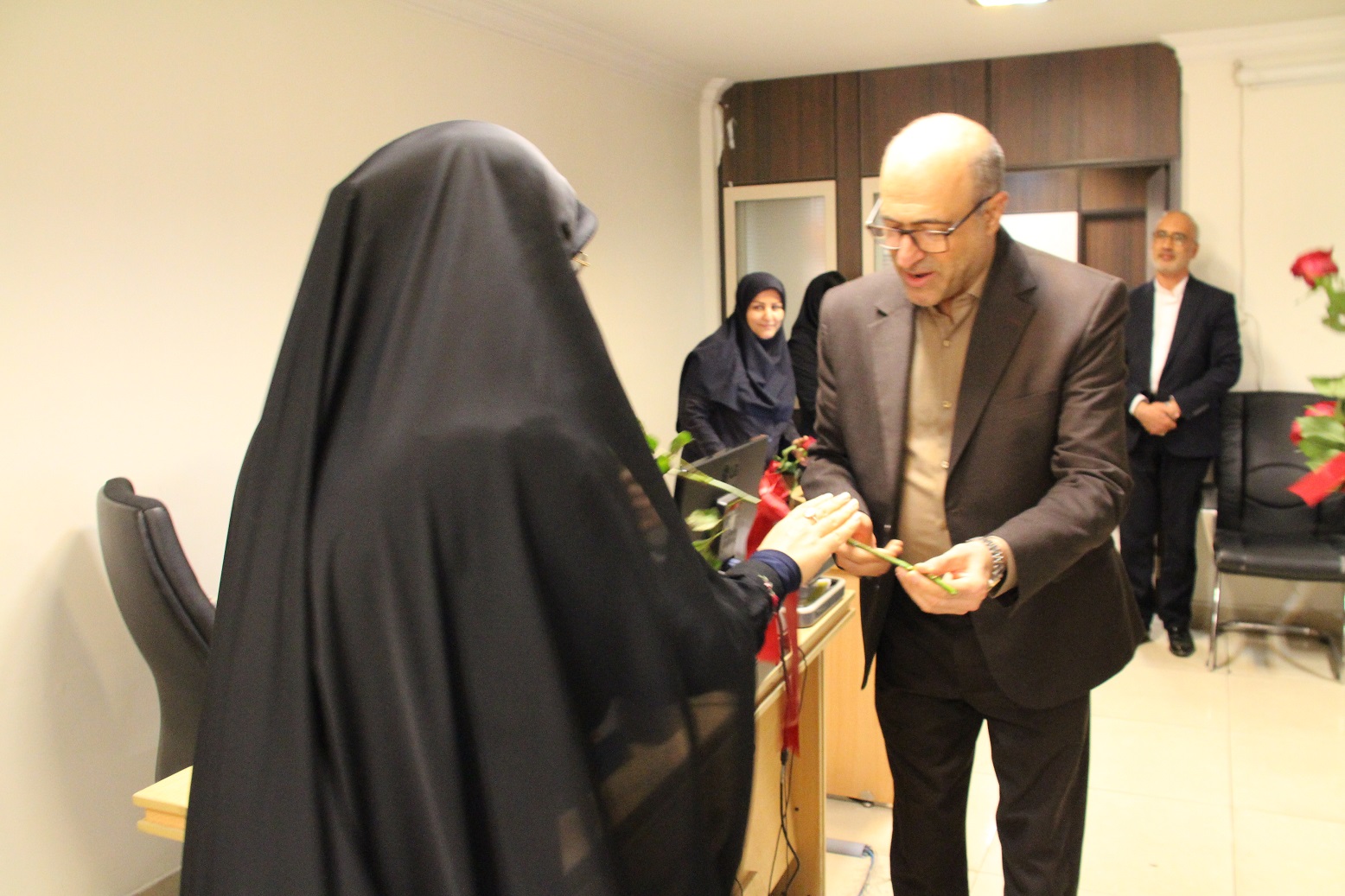 دیدارصمیمانه مدیرعامل آتیه سازان حافظ با کارکنان مدیریت منابع انسانی ستاد مرکزی/ به مناسبت روز ملی منابع انسانی