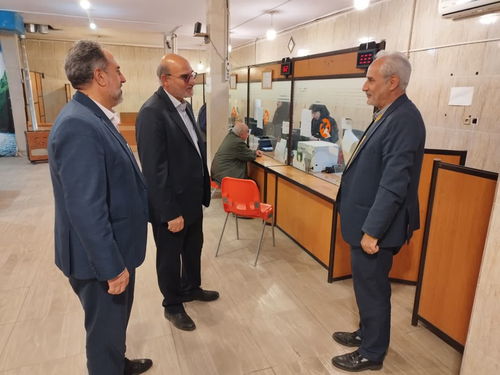 بازدید میدانی مدیرشعبه استان کرمانشاه آتیه سازان حافظ از نمایندگی ها 