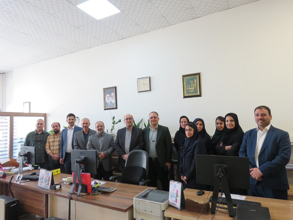 دیدار صمیمانه مدیرعامل آتیه سازان حافظ با کارکنان شعبه استان خراسان رضوی 