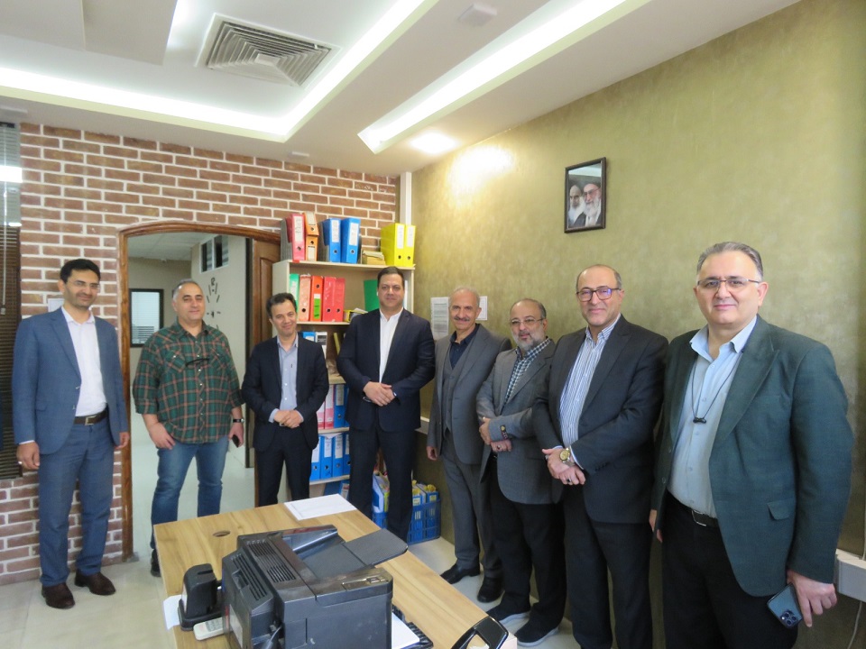 دیدار صمیمانه مدیرعامل آتیه سازان حافظ با کارکنان شعبه استان خراسان رضوی 