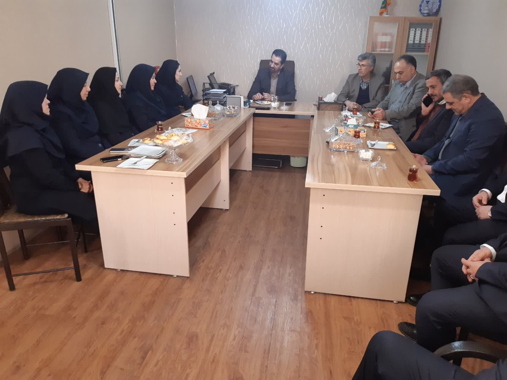 بازدید مدیرعامل آتیه سازان حافظ از شعبه آتیه سازان حافظ در زنجان