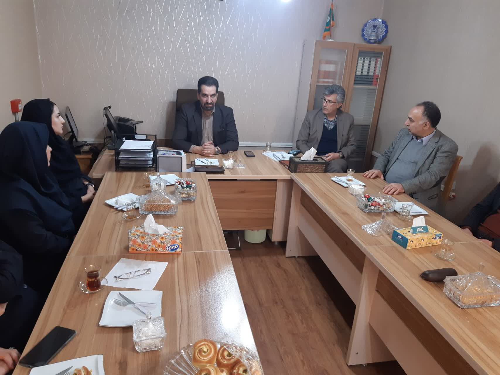 بازدید مدیرعامل آتیه سازان حافظ از شعبه آتیه سازان حافظ در زنجان