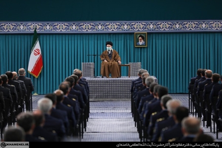 رهبر انقلاب:
من هم تزریق نوبت سوم واکسن کرونا را انجام دادم