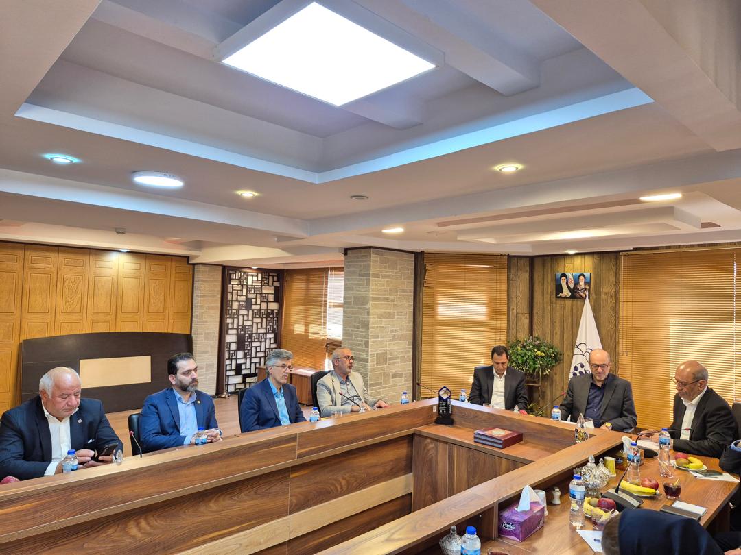 نشست تخصصی مدیرعامل آتیه سازان حافظ با اعضاء کانون عالی بازنشستگان تامین اجتماعی 
